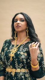 Load image into Gallery viewer, Long Bridal Necklace
