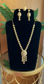 Load image into Gallery viewer, Long Gold Necklace

