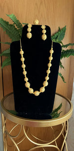 Load image into Gallery viewer, Long Golden Sphere Necklace

