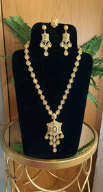 Load image into Gallery viewer, Long Bridal Necklace
