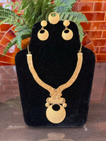 Load image into Gallery viewer, Gold Necklace
