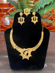 Gold Anchor Necklace