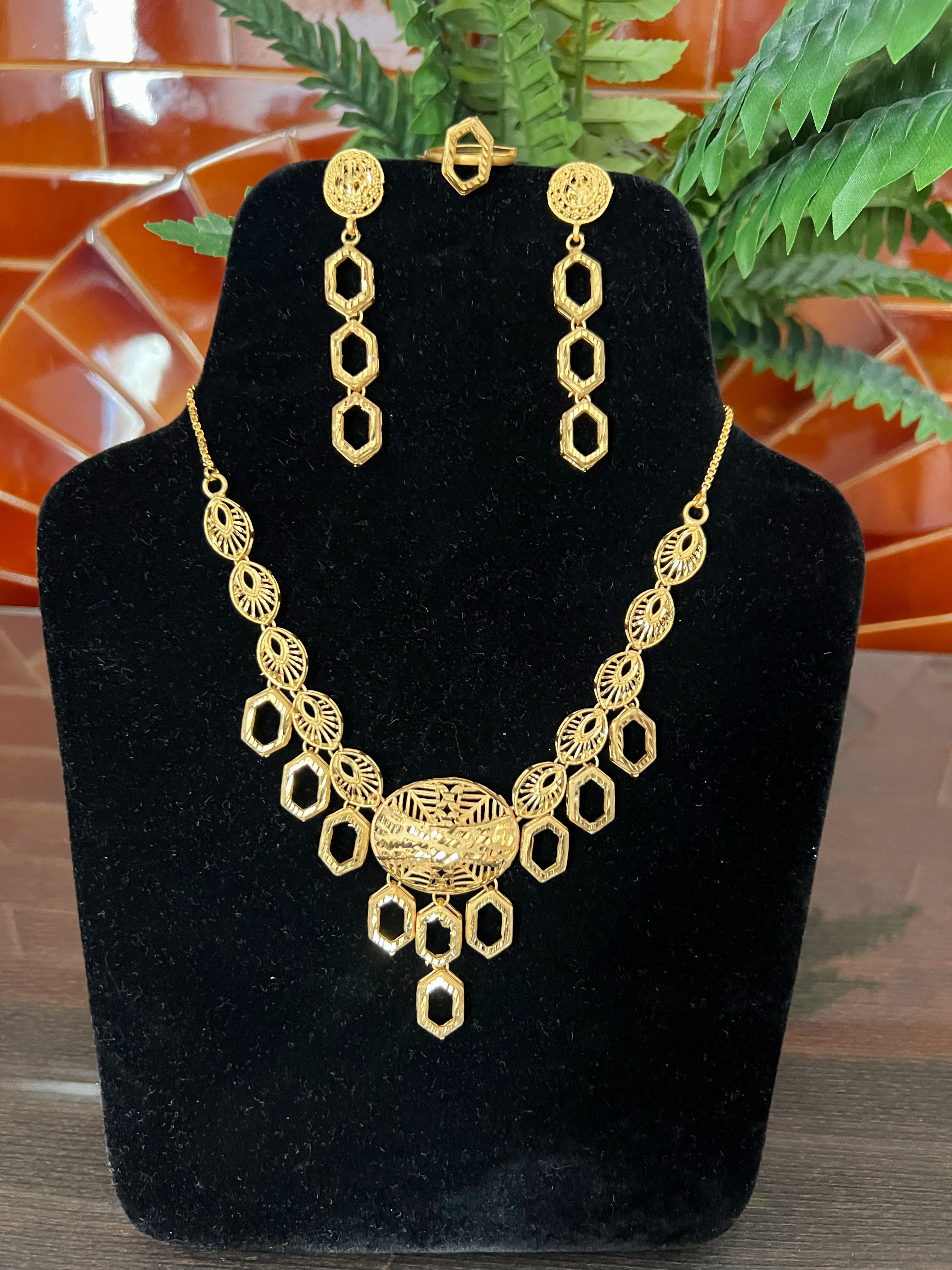 Gold Oval Necklace